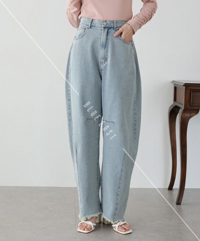 日本 BLUE EAST - 下襬流蘇閃耀愛心錐形美腳丹寧褲-淺藍