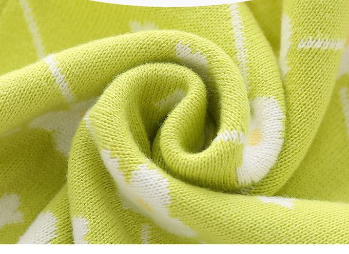 好搭V領鈕釦針織背心-花朵-黃+綠色