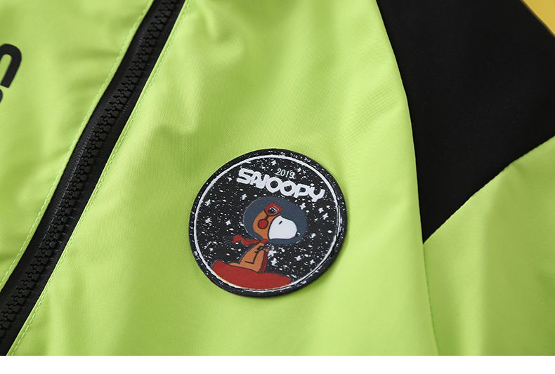 卡通人物史努比加絨連帽防風外套/衝鋒外套-SNOOPY-黑色