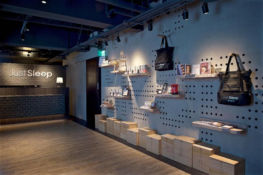 假日不加價｜吃牛排住飯店｜捷絲旅台北西門館