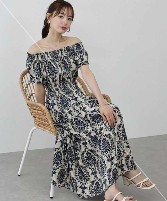 日本 BLUE EAST - 一字領2way露肩迷人短袖洋裝-素面-黑