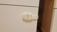 akachan honpo - 可拆式多用途安全防護鎖扣-Ｓ (本體:21.4×4×1.2cm、膠帶:10cm)