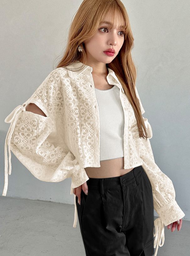 日本 GRL - 幾何雕花短版長袖襯衫-米杏 (F)