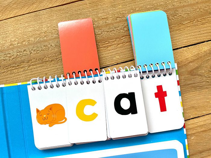 Priddy Learning: My First Let's Spell 我的第一本拼字書（厚頁書）