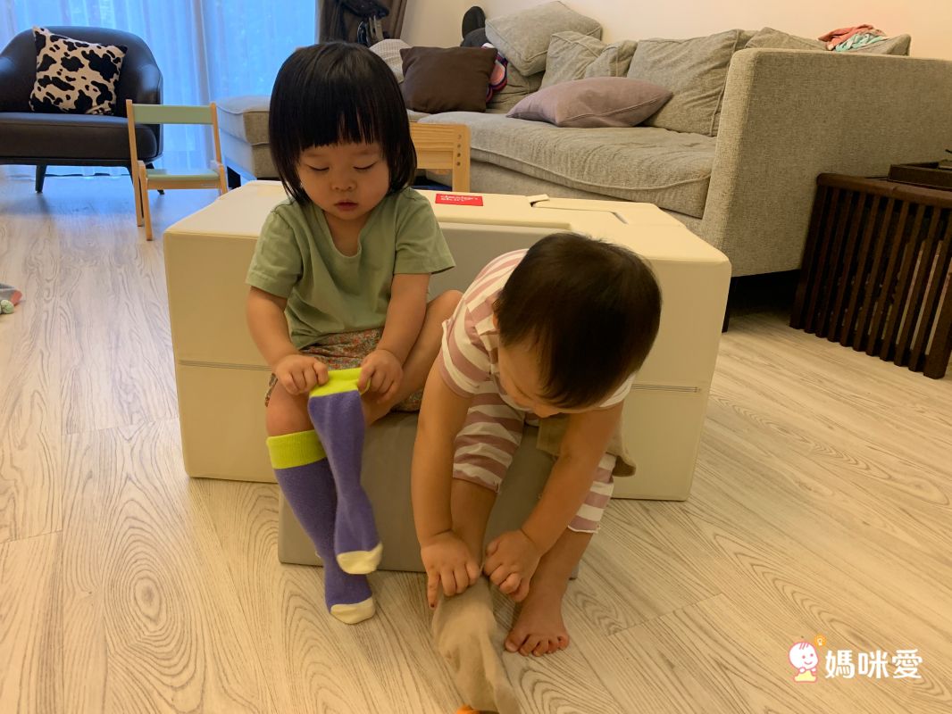 Design Skin - 溜滑梯變形沙發桌椅/兒童沙發-紅色