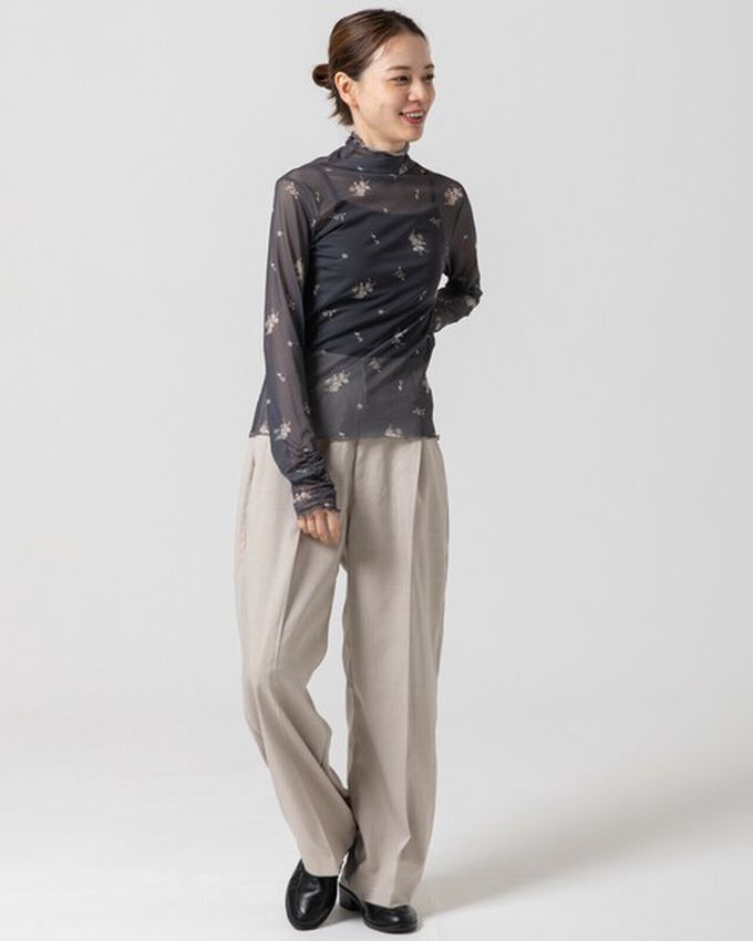 日本 gleam - 優雅小花木耳邊透膚高領長袖上衣-咖啡x黃花