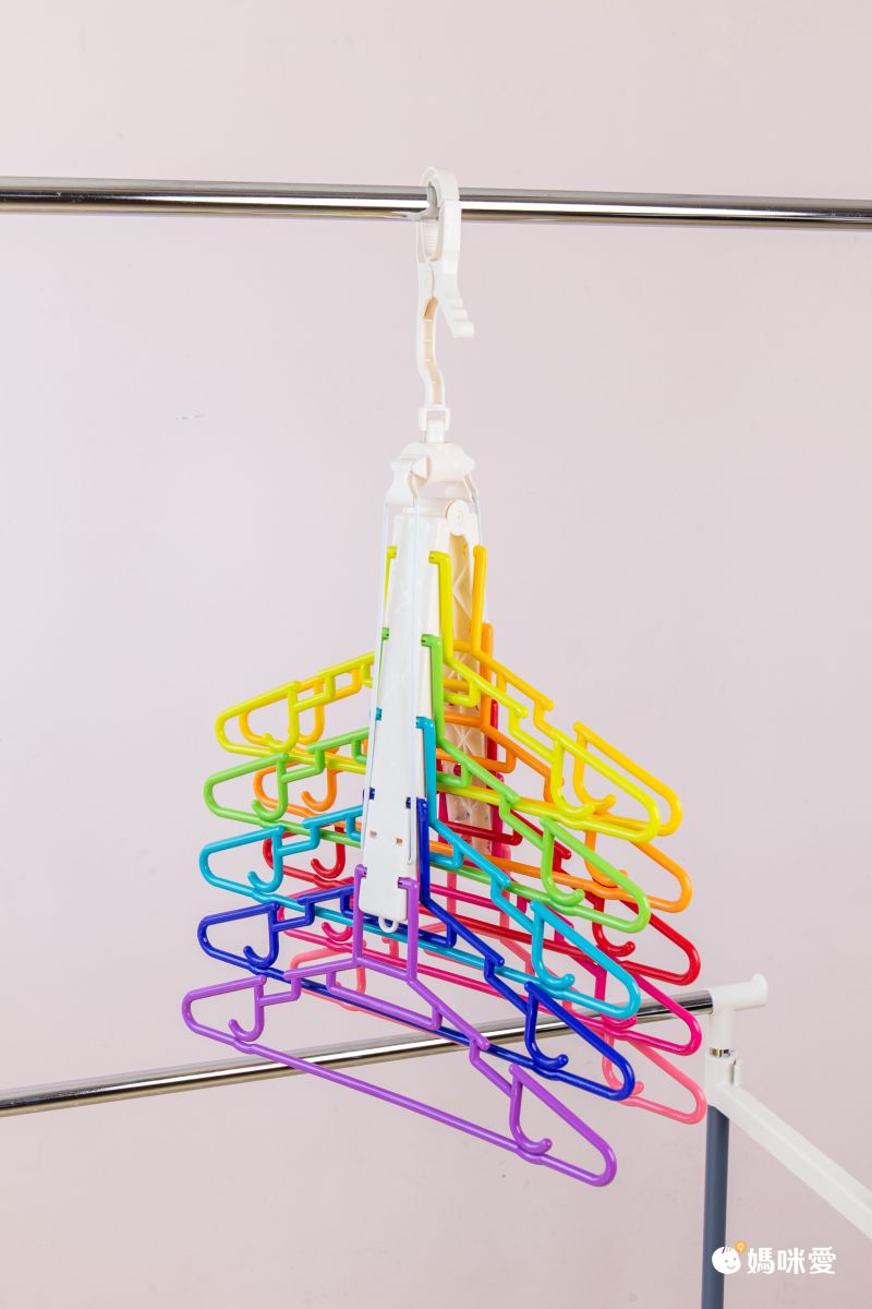 日本代購 - 熱銷定番 SUNNY系列彩虹可折疊衣架-10件衣架組 (55x38x50cm)