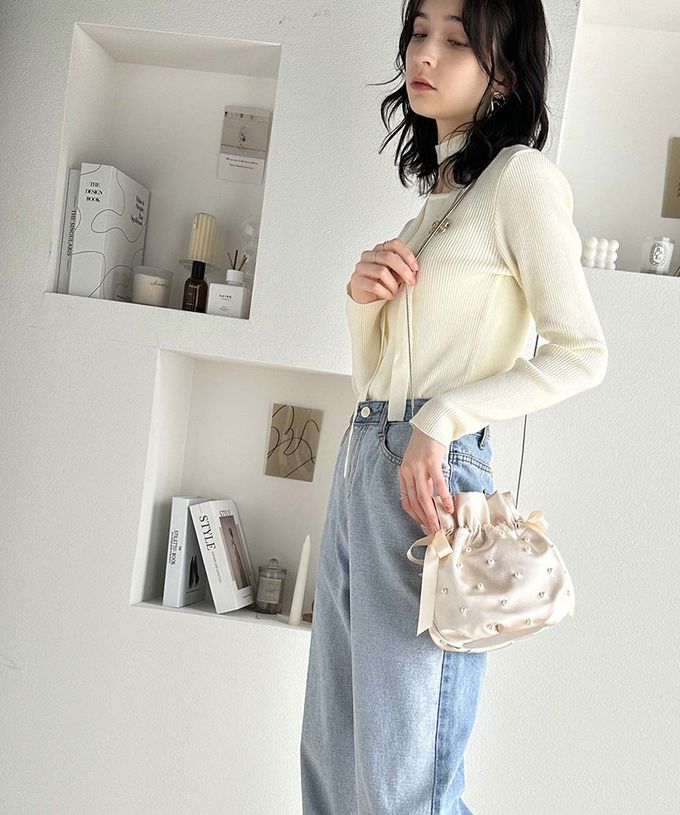 日本 Classical Elf - mily bilet 華麗緞面珍珠束口側背小包-象牙白