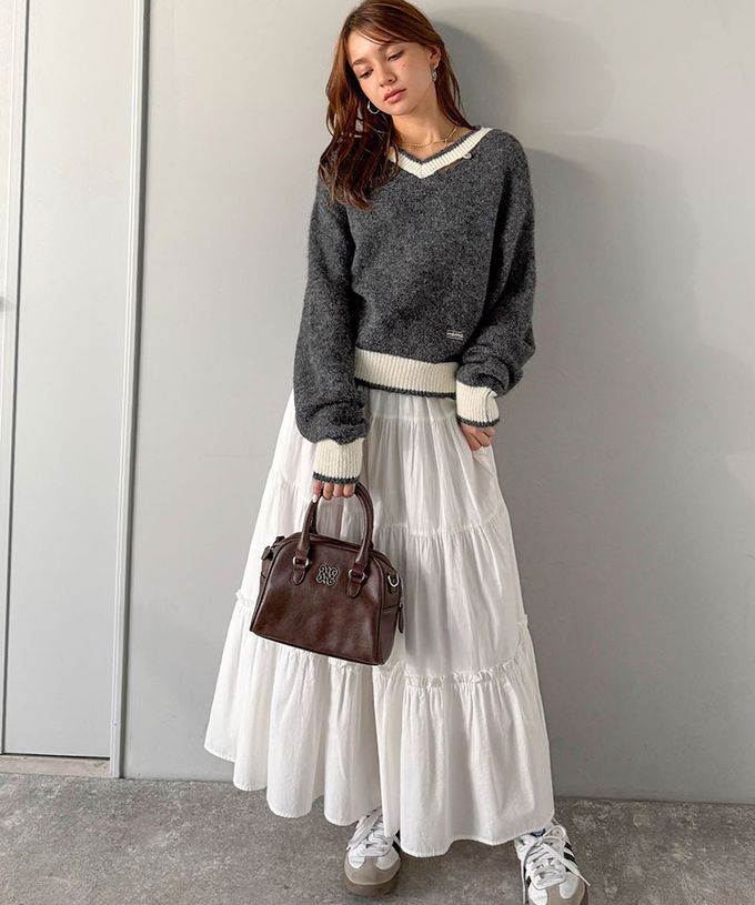 日本 Classical Elf - mily bilet 迷人鎖骨V領簡約針織上衣-炭灰