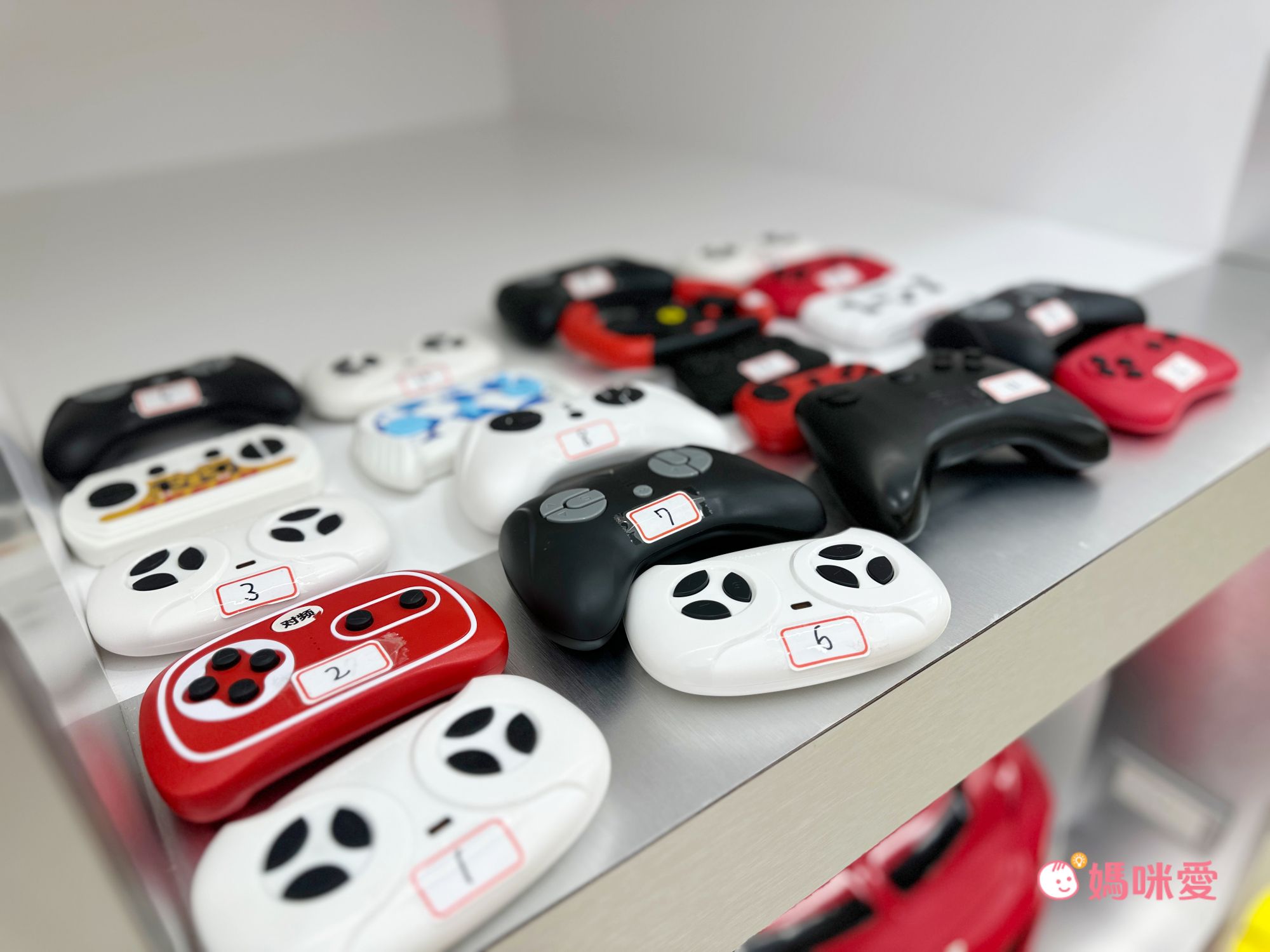 親子友善【承攜行旅 高雄六合館】破百坪賽車場 / 戶外泳池