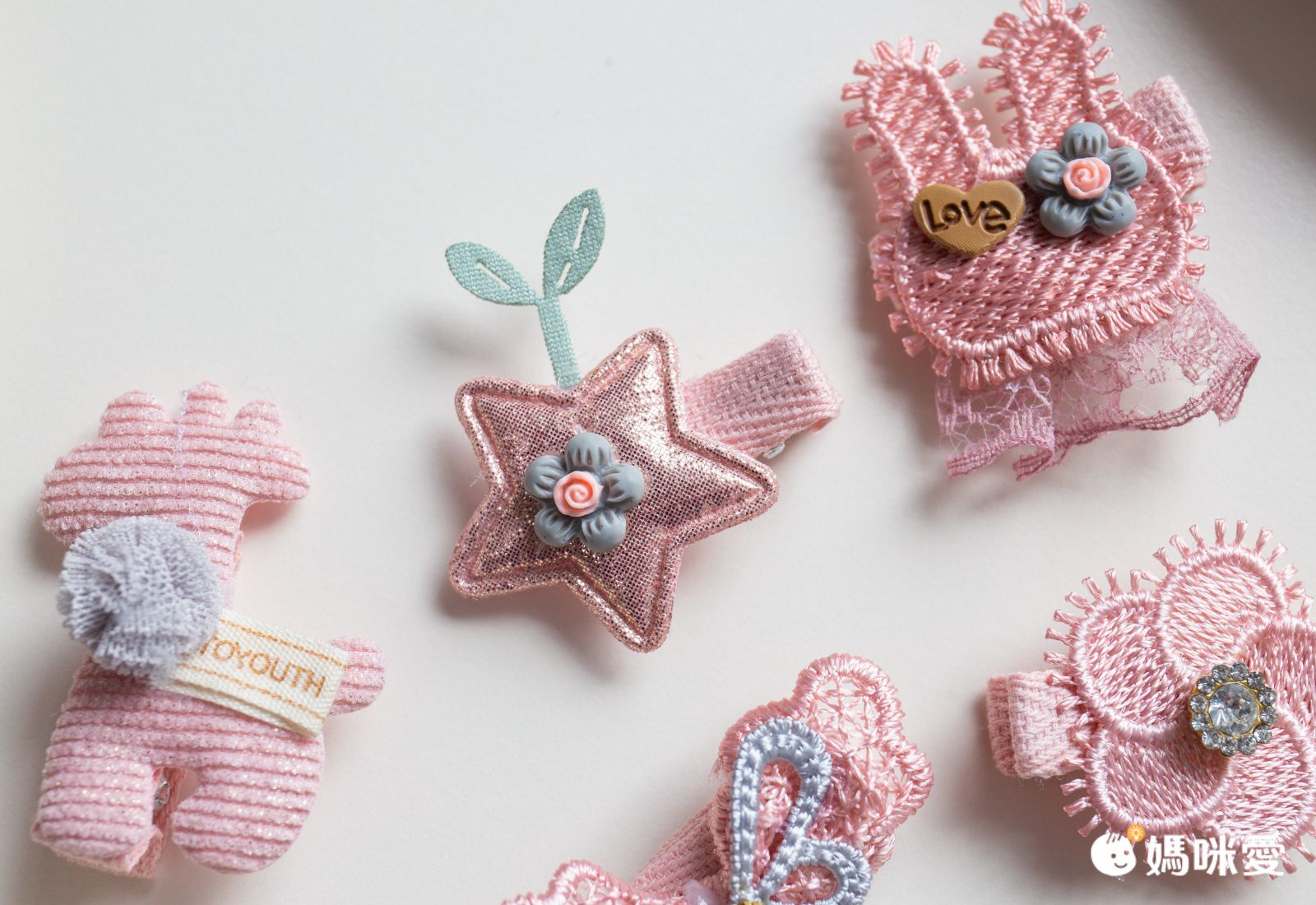 手工拼布蕾絲髮夾-萌萌兔 (一組5入)