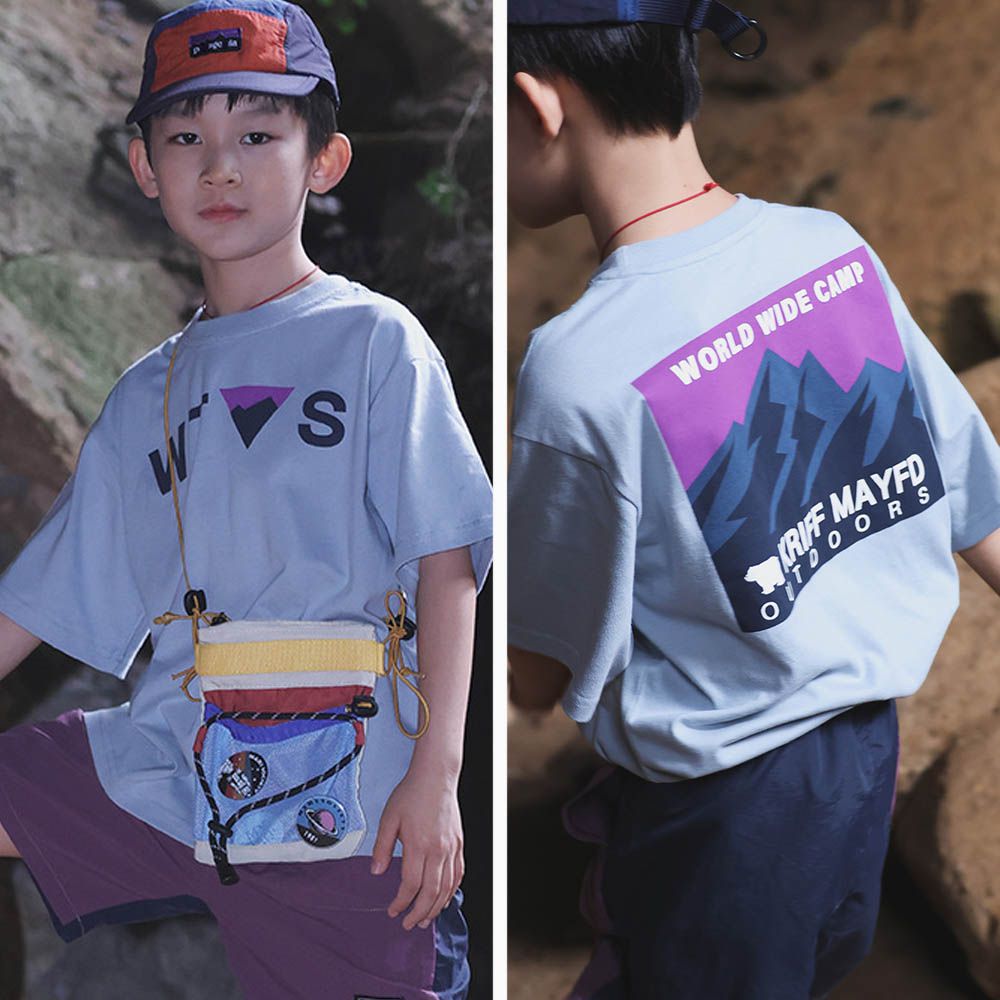 棉質圓領短袖上衣-字母風景-淺灰藍