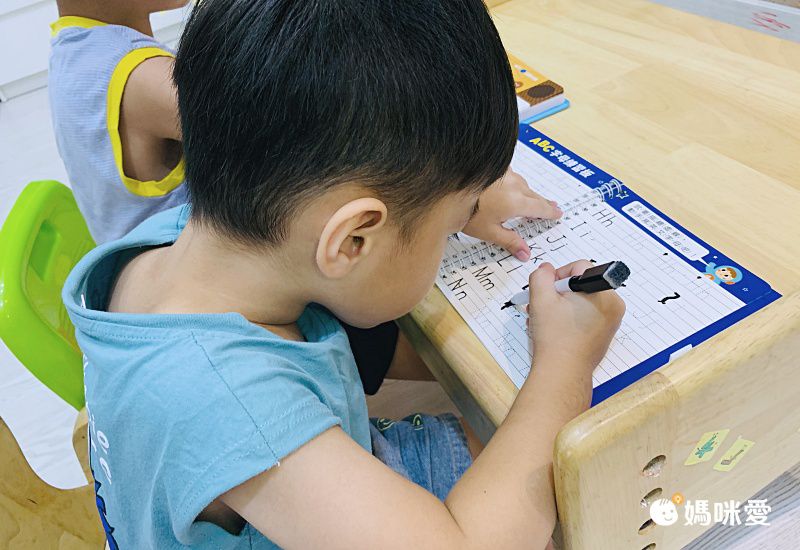 禾流文創 - 小手觸摸隨身聽：我會跟著說ABC+動動小指，學學看2本一套(ABC+123)