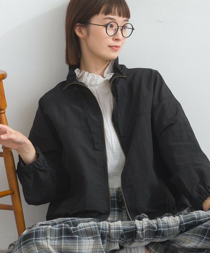 日本 Lupilien - 輕盈俏麗特色領尼龍短版薄外套-軍綠