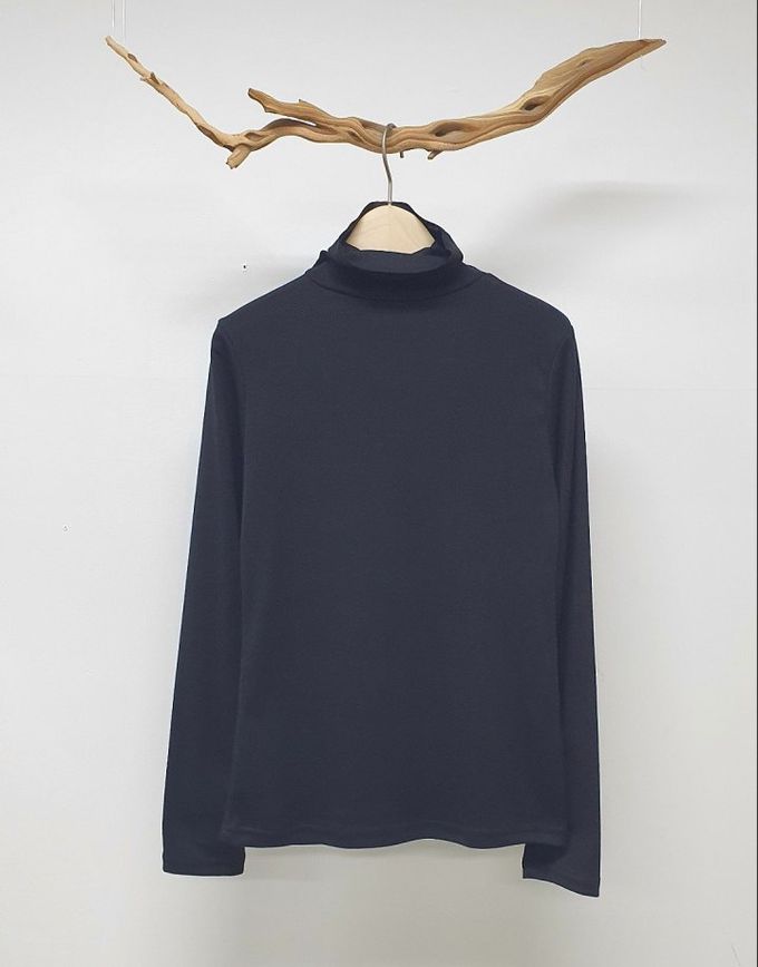 韓國 LANDING - 韓國製彈性高領長袖上衣-橄欖綠 (FREE)