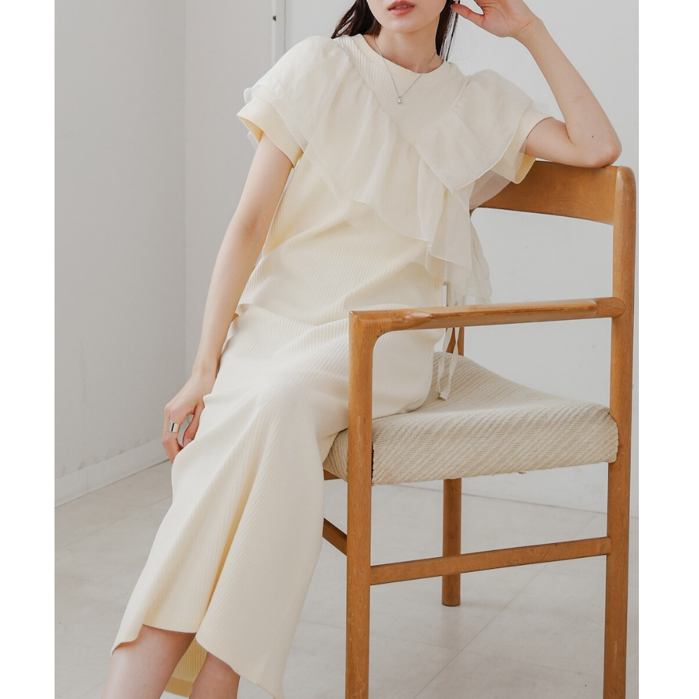 不對稱交叉薄紗拼接短袖洋裝-象牙