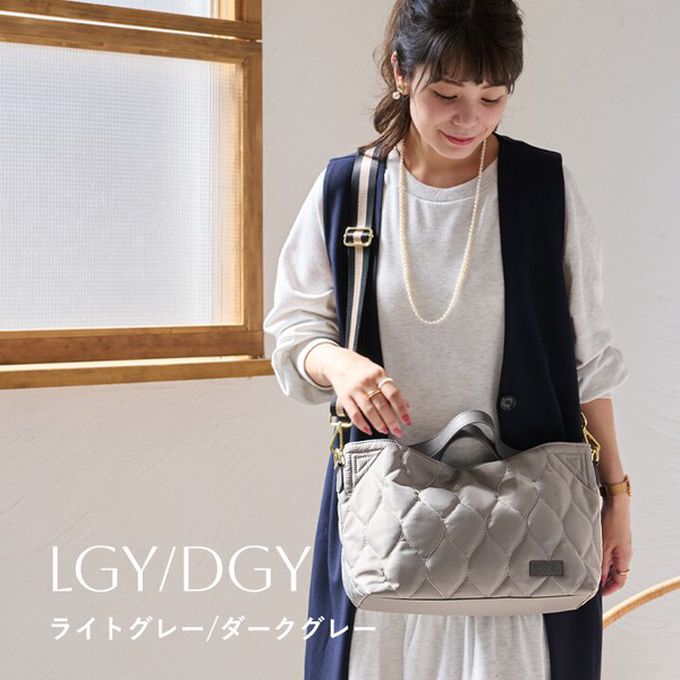日本 LIZDAYS - 通勤美型 防潑水絎縫輕量2way肩背包-卡其x米