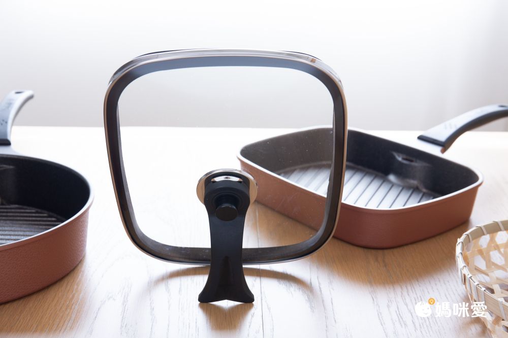 減少85%油煙！韓國製【SmileÜ 微笑出氣鍋】​加速料理時間