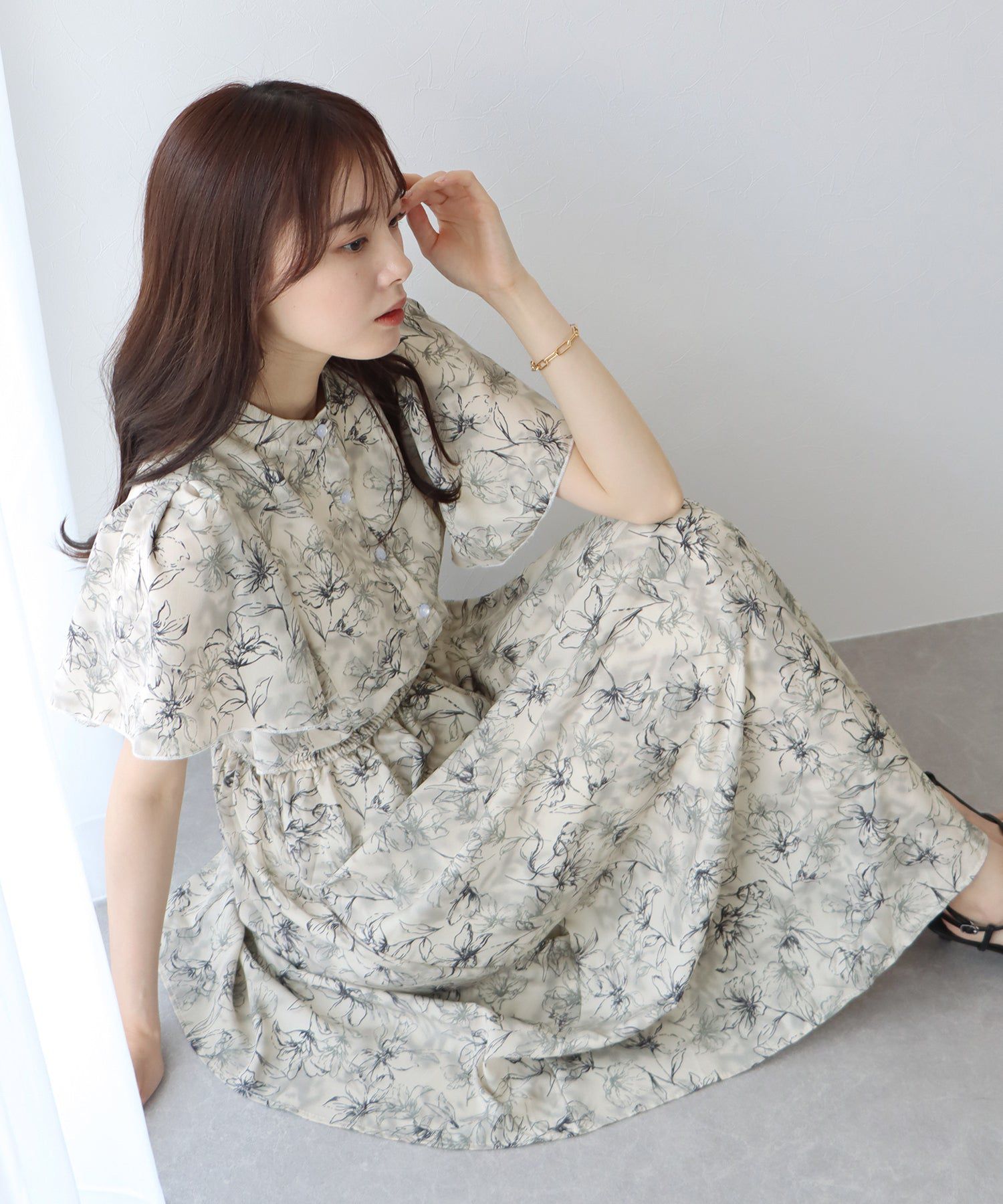 日本 BLUE EAST - 浪漫時光碎花雪紡短袖洋裝-寧靜花園-淺粉紫