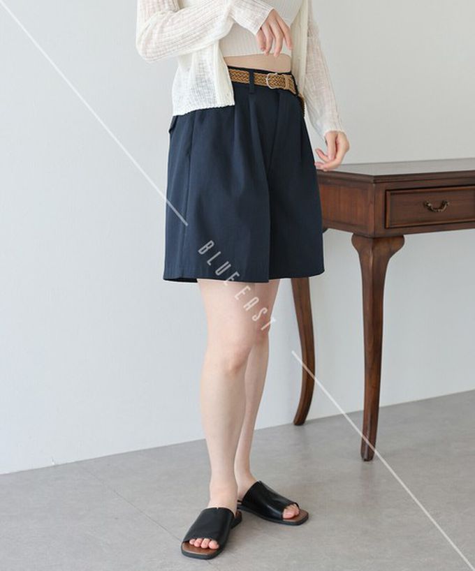 日本 BLUE EAST - 海軍風打褶休閒短褲(附腰帶)-海軍藍