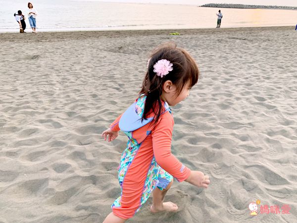 英國 Close - Pop-in嬰兒抗UV連帽海灘裝-鯨魚