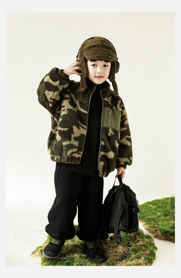TONGMO - 帥氣羊羔絨立領迷彩長袖外套-綠色