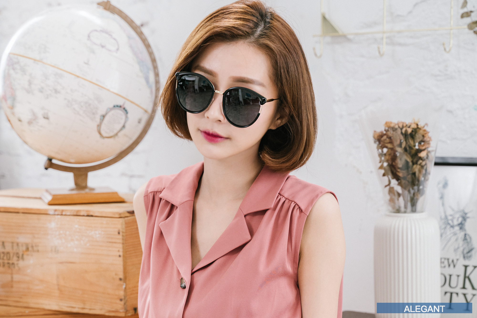 ALEGANT - 貓眼設計金屬鏤空寶麗來偏光墨鏡│UV400太陽眼鏡