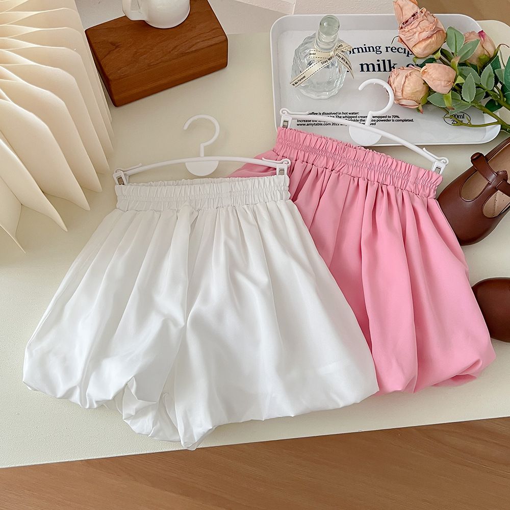 腰鬆緊顯瘦休閒花苞短褲-黑色