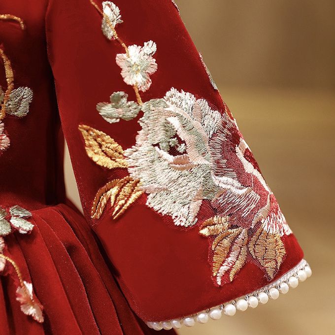 love, charlotte - 氣質中式繡花旗袍領絨面拜年洋裝禮服