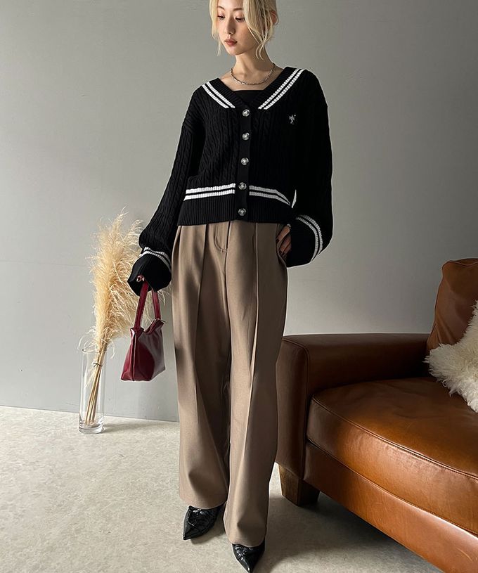 日本 Classical Elf - 顯瘦大V領麻花線條針織寬袖開襟衫-黑