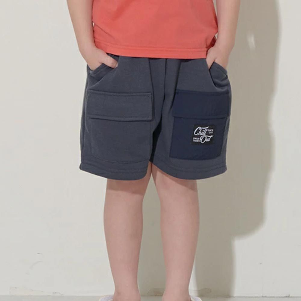 日本 b-ROOM - 大口袋素色休閒五分褲-海軍藍