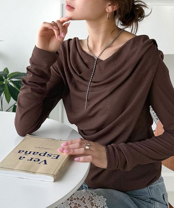 日本 Classical Elf - 柔美皺摺顯瘦V領薄長袖上衣-淺灰