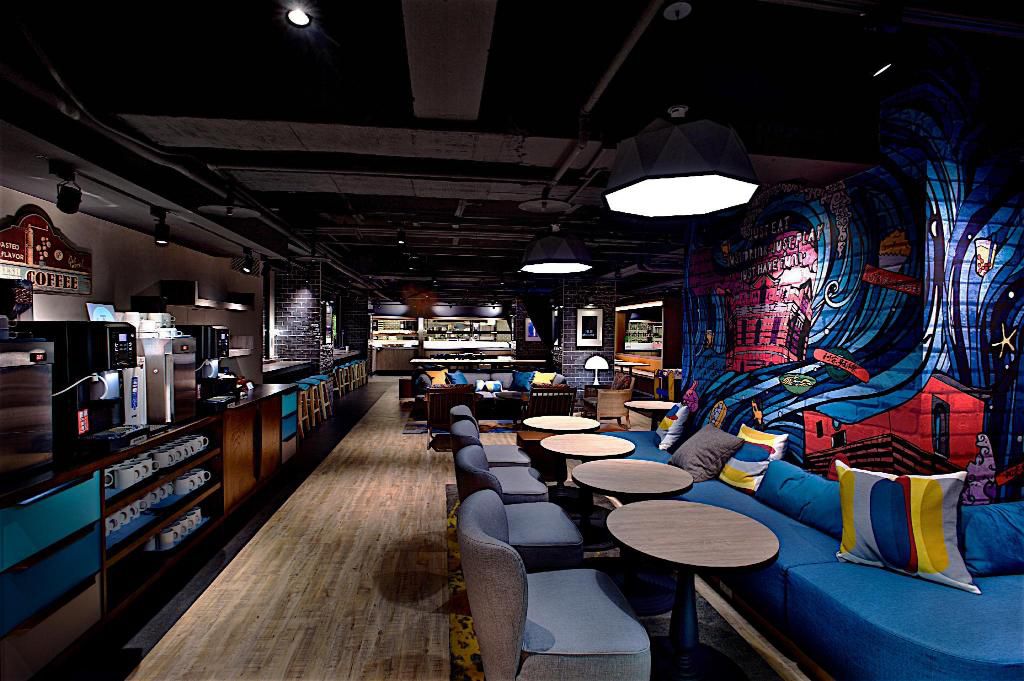 假日不加價｜吃牛排住飯店｜捷絲旅台北西門館