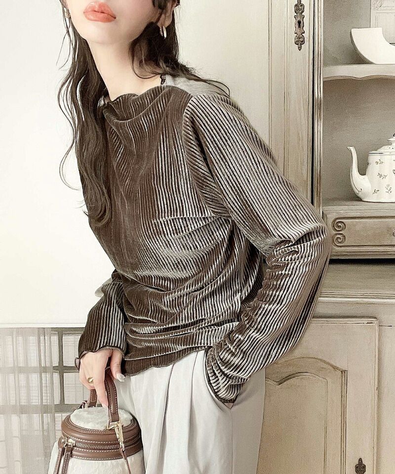 日本 Classical Elf - 光澤感木耳領百搭長袖上衣-黑