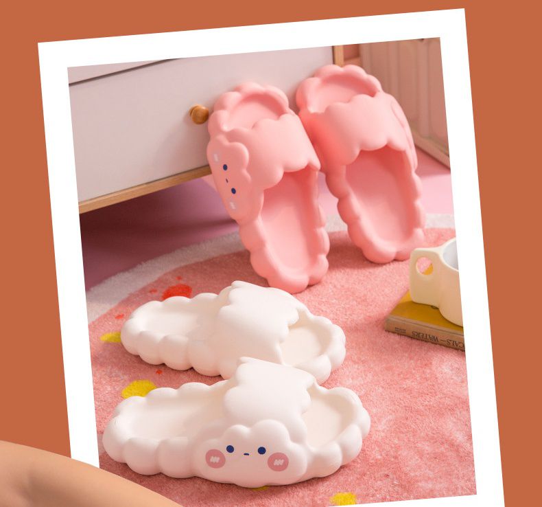 塑膠厚底雲朵室內拖鞋-害羞雲朵-黑色