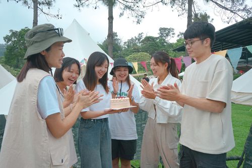 清新鐘型帳4人入住★豪華烤肉晚餐再送活力早餐 (限時獨家專案)-（12/22前需兌換）