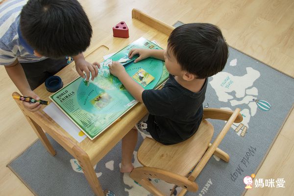 日本Yamatoya ◆ 小小畢卡索系列 幼兒書桌椅組！在家也要蒙特梭利❤