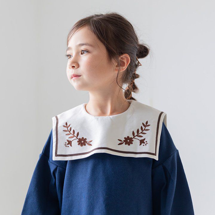 日本 Chil2 - 歐風文藝刺繡方領長袖上衣-薄荷綠