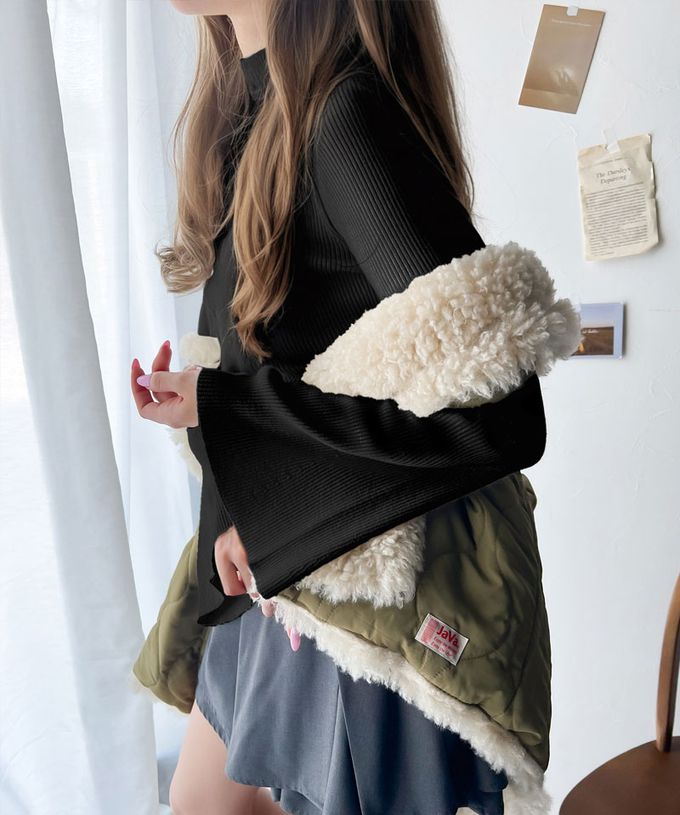 日本 Classical Elf - 羅紋修身高領喇叭袖上衣-白條紋-黑底