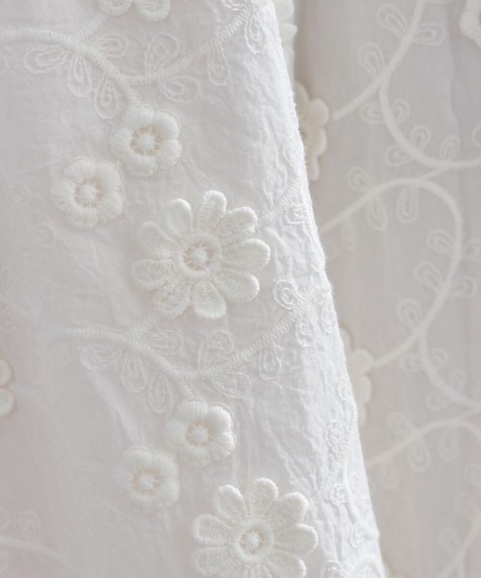 日本 Lupilien - 100%棉 奢華滿版緹花刺繡寬褲-白