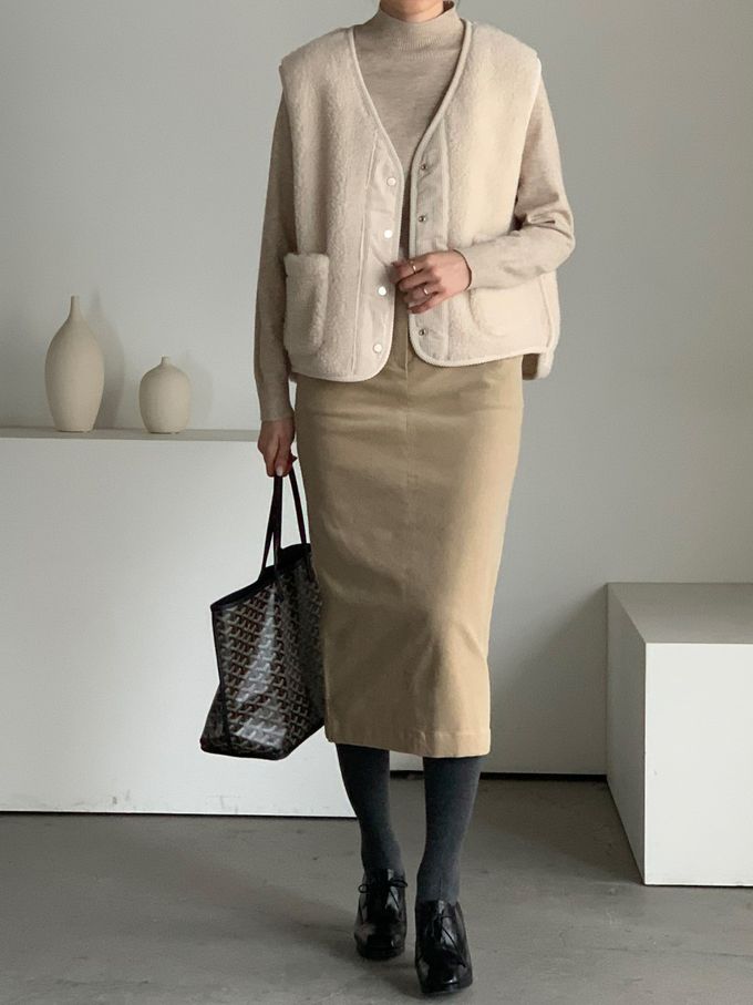 韓國女裝連線 - 薄燈芯絨直筒後開衩中長裙-淺卡其