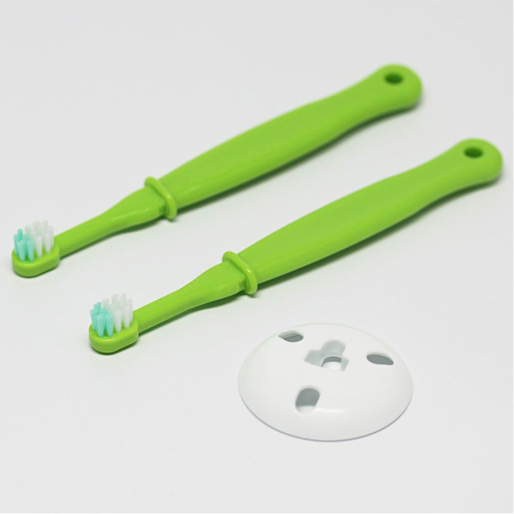 akachan honpo - 防吞乳齒直式牙刷 兩支組 G-綠色