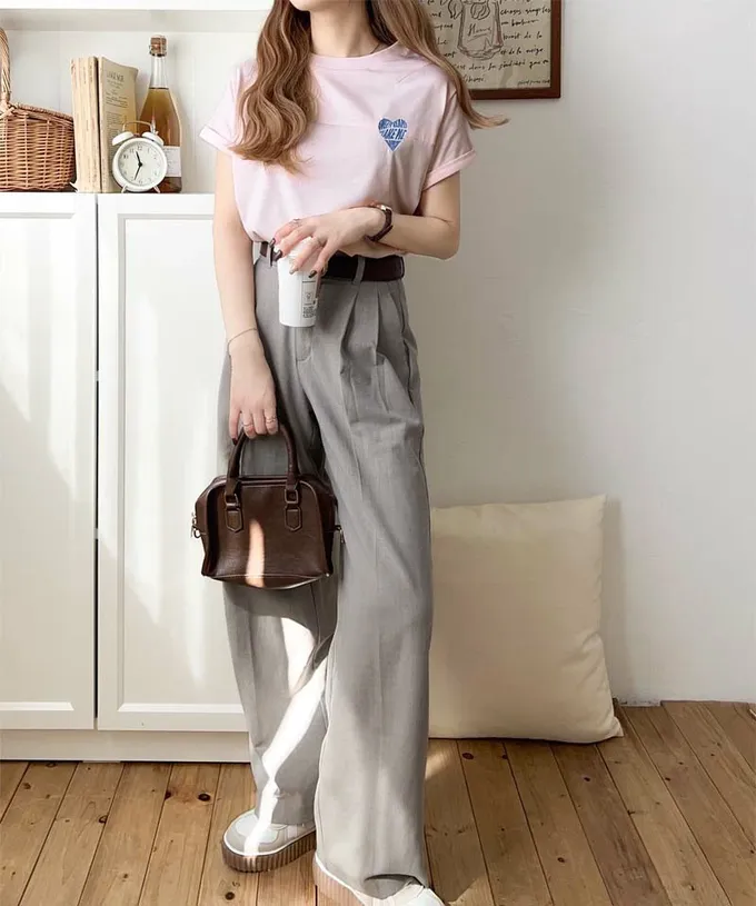 日本 Classical Elf - 經典胸前愛心刺繡短袖上衣-藍愛心-粉紅