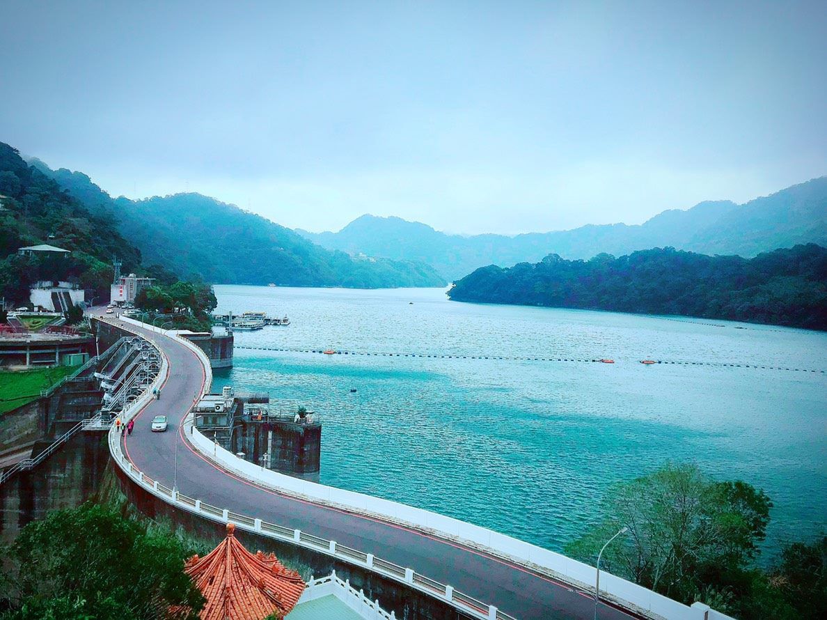 極少量出清價↘最美【石門水庫福華渡假飯店】一泊一食