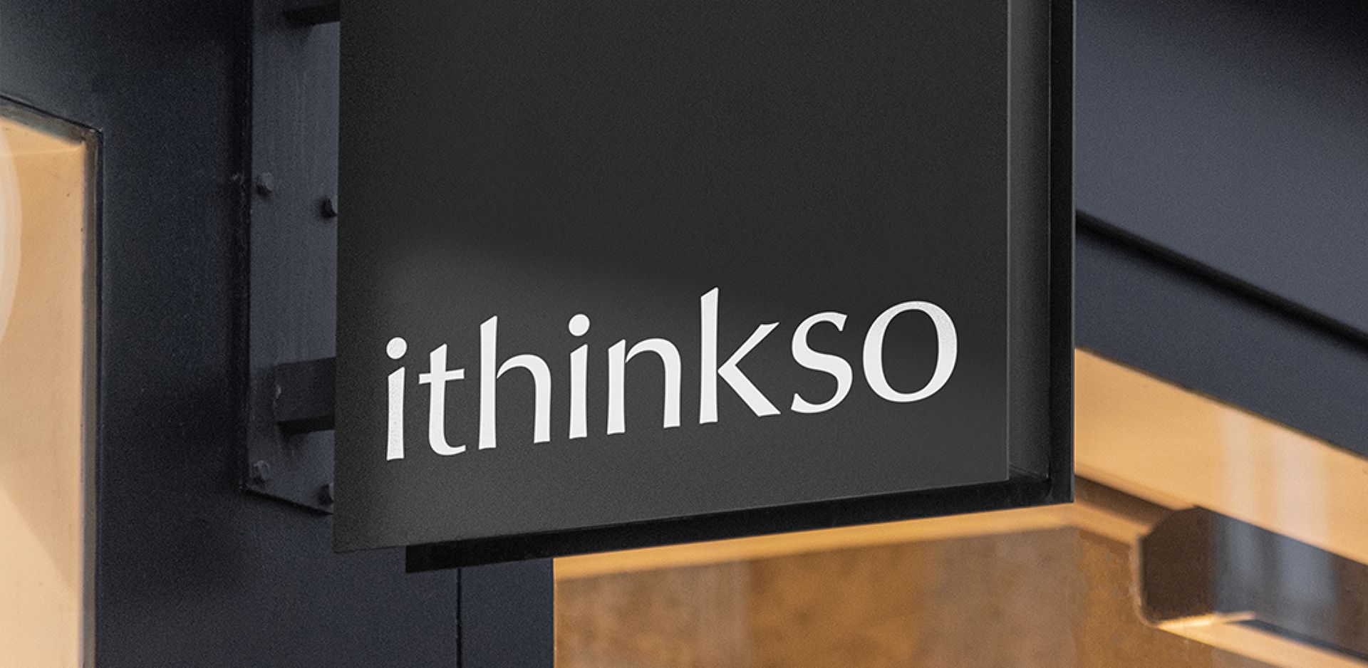 韓國 ithinkso - 韓系極簡風格拉鍊斜背包-米杏 (31X25X13CM)