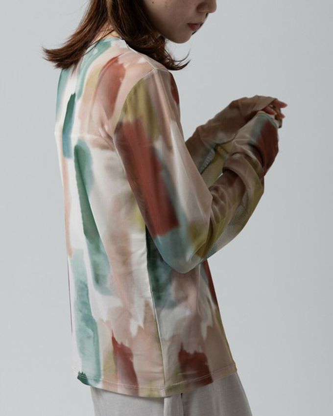 日本 gleam - 水彩畫風透膚休閒長袖上衣-米棕x撞色系