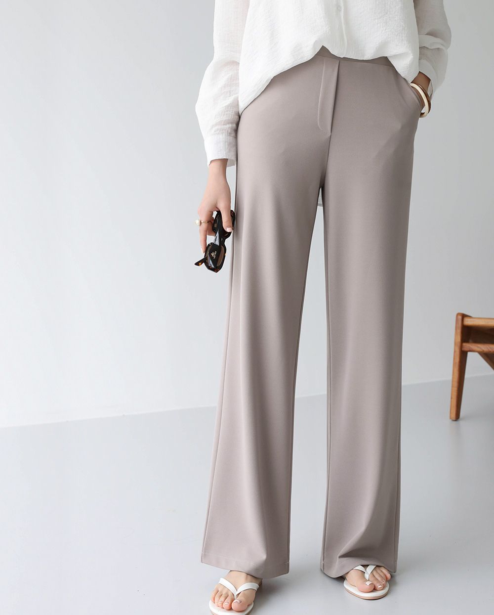 (不易皺)舒適彈性腰彈力寬鬆長褲-灰杏