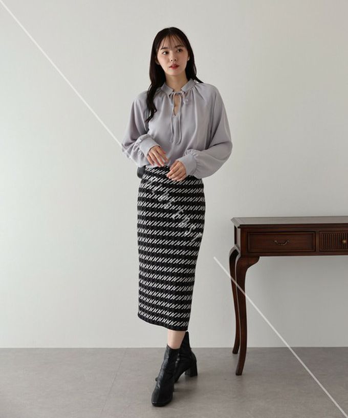 日本 BLUE EAST - 氣質千鳥格針織開叉合身長裙-灰白