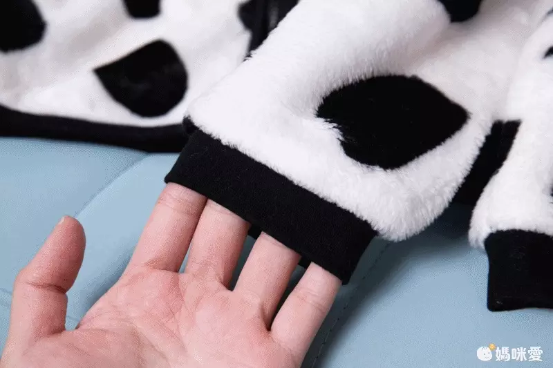 柔軟珊瑚絨立領外套-彩色恐龍