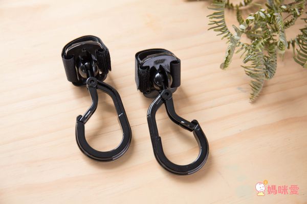 akachan honpo - 360度旋轉多功能掛勾-黑色